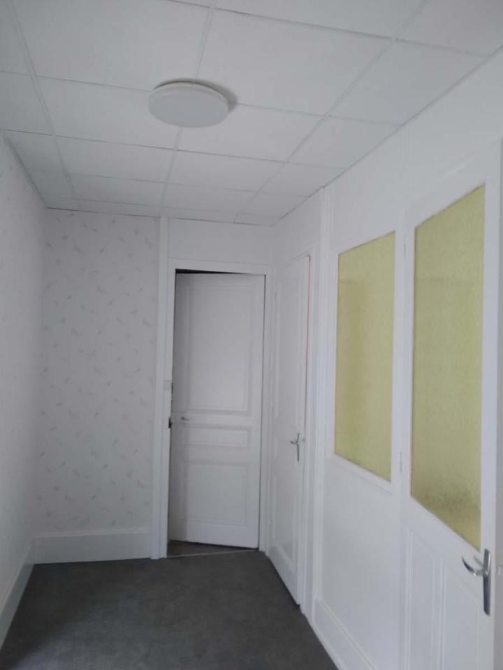 Bénéficiez de nos conseils sur les teintes et les finitions.